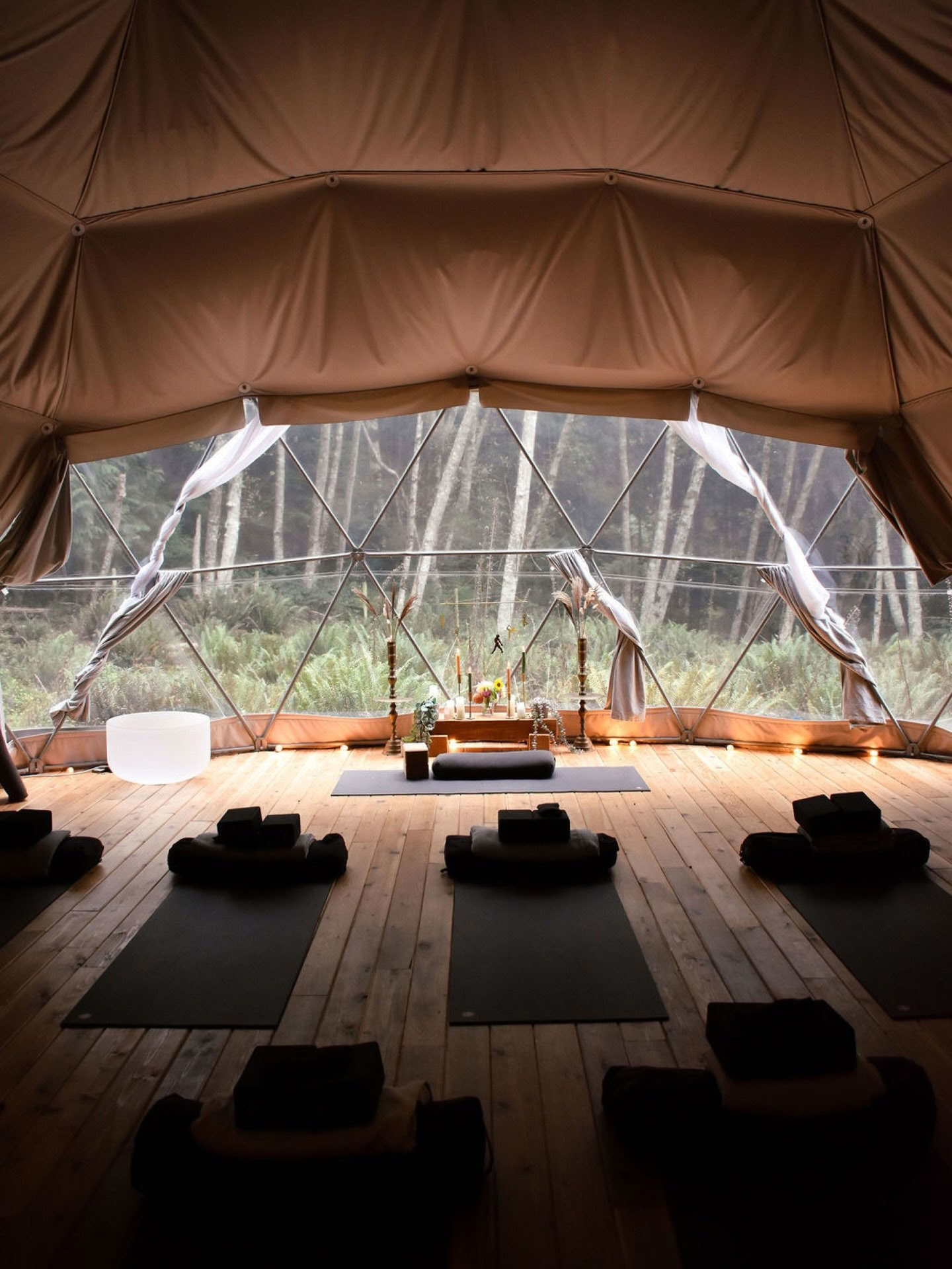 At Røre Ved Blåmærket: Et Sorgretreat med Chloe Hunter + Andrea Clark | Nectar Yoga
