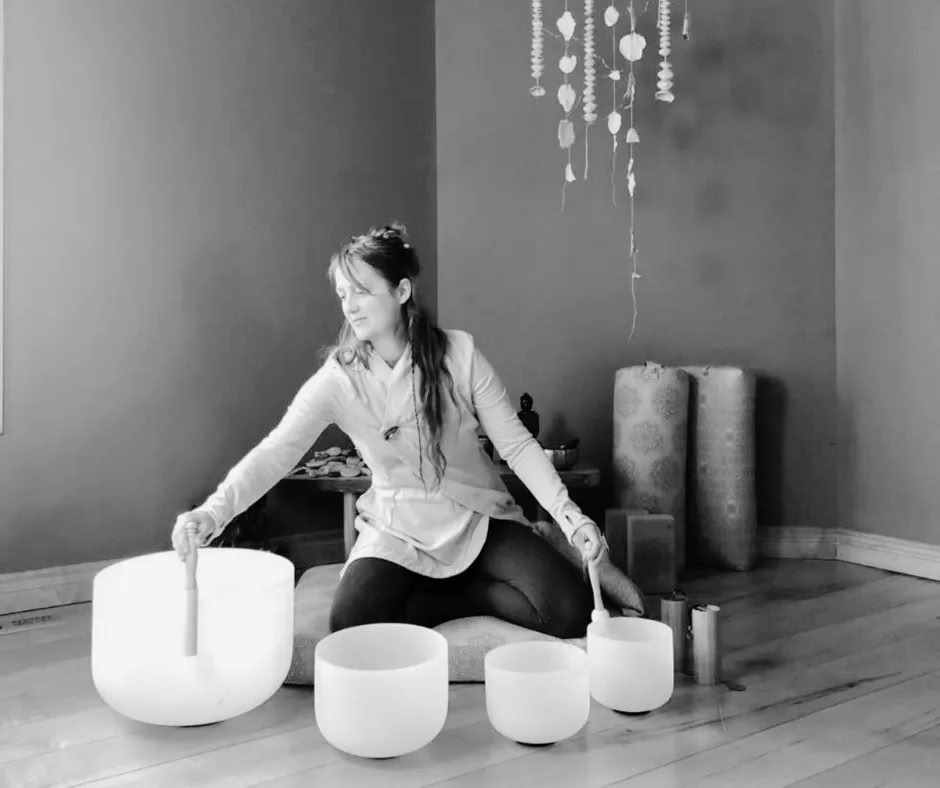 Vinyasa-yogaflow-oplevelse med Sonja