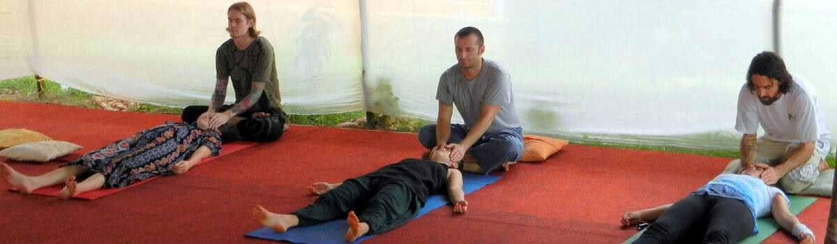 Reiki-uddannelse / Reiki-healingsretreat i Indien