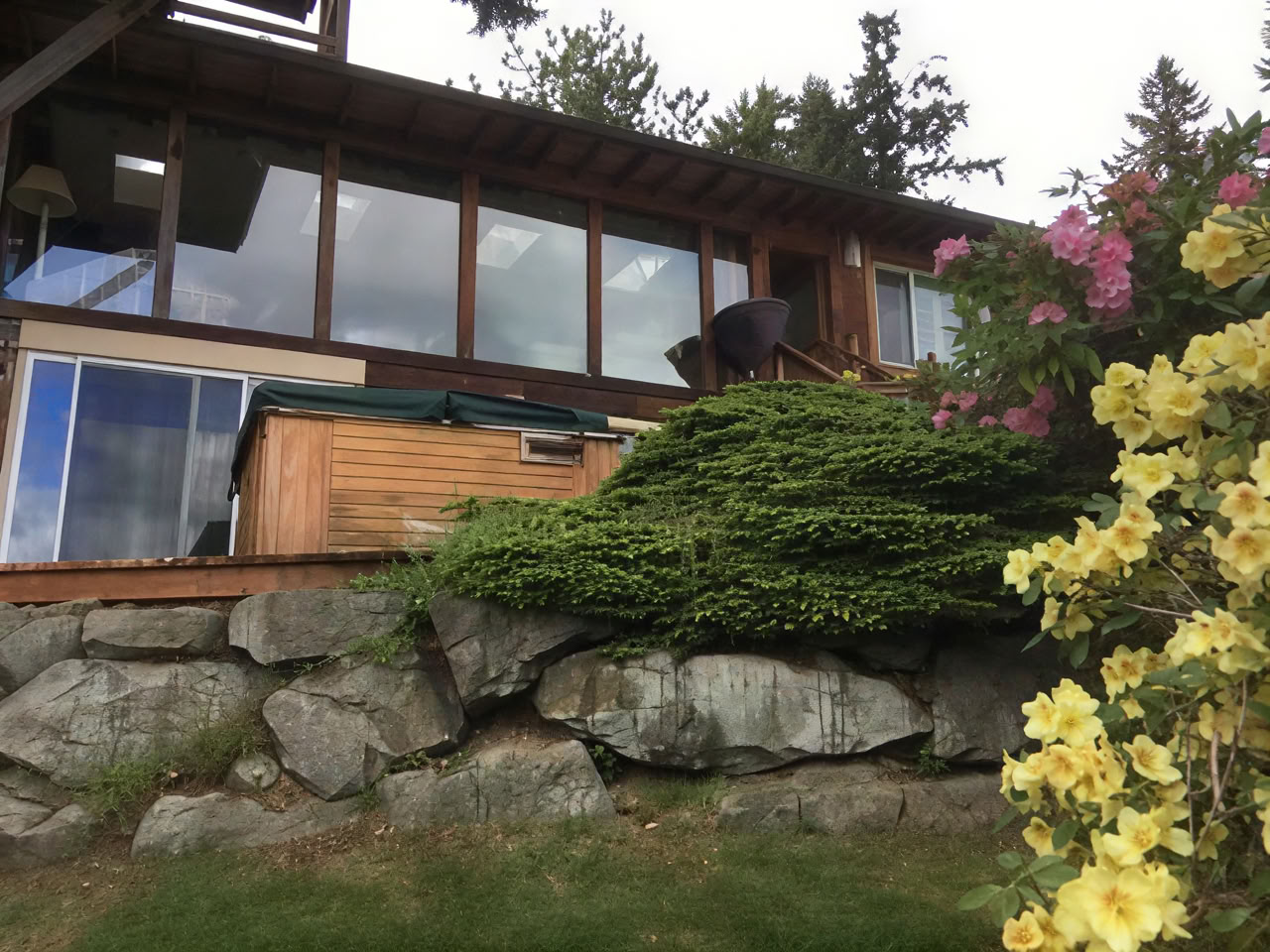 Cottage Lake Bed and Breakfast Spirituel Retreat