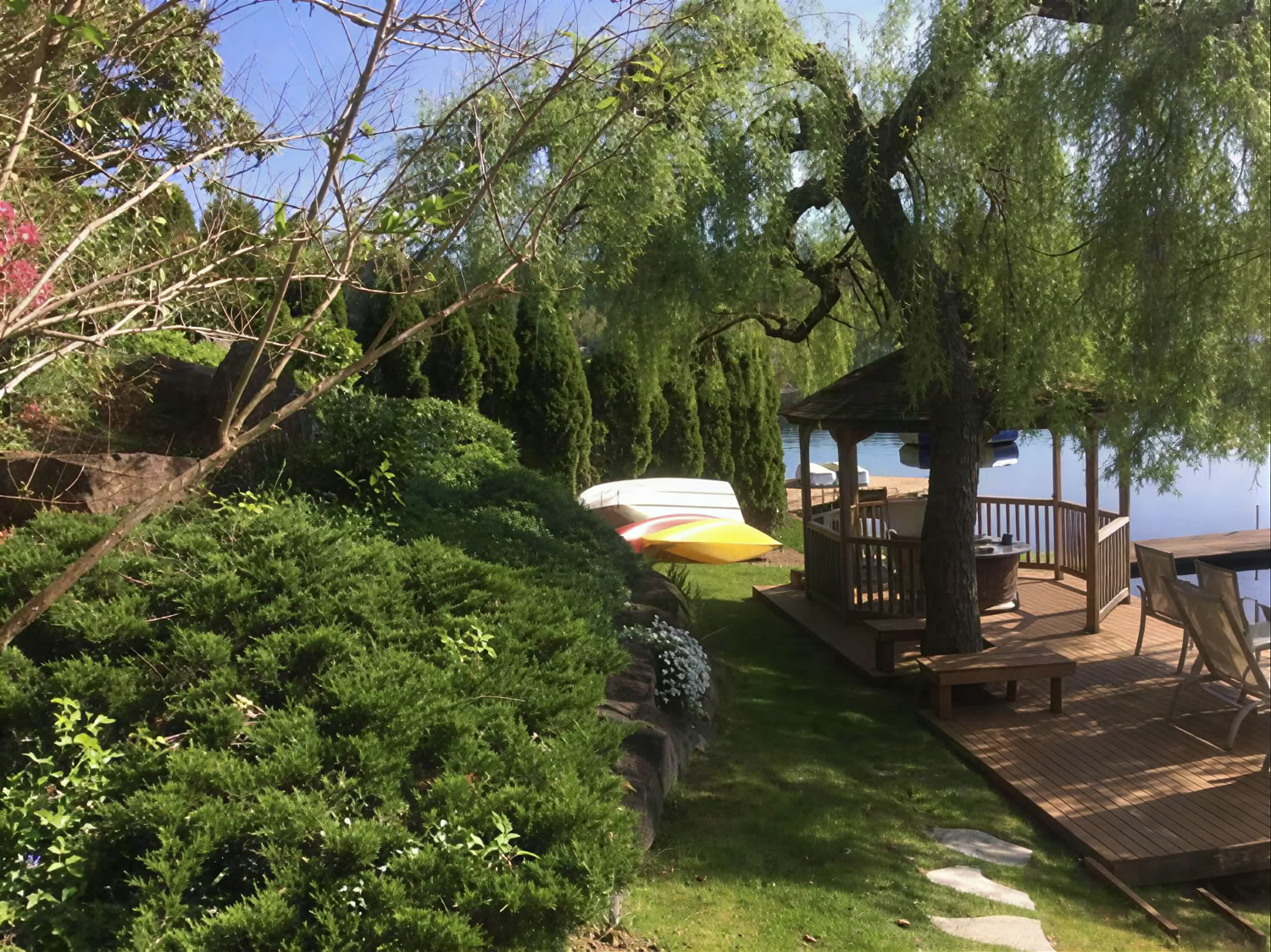 Cottage Lake Bed and Breakfast Spirituel Retreat