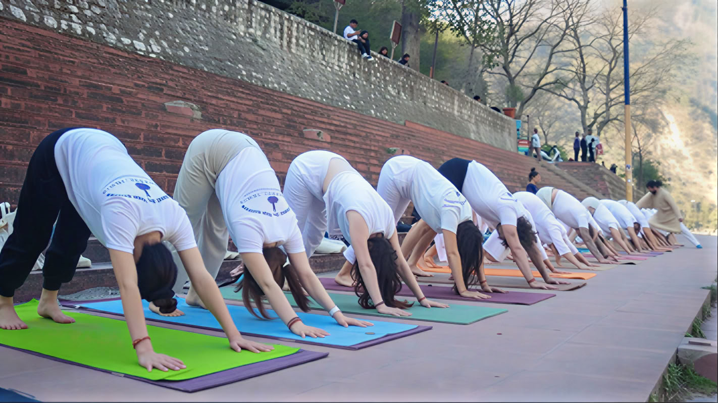200-timers yogalæreruddannelseskursus i Rishikesh – 1. jun. til 26. jun. 2026