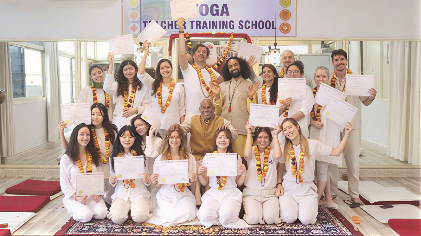100-timers yogalæreruddannelse i Rishikesh, Indien