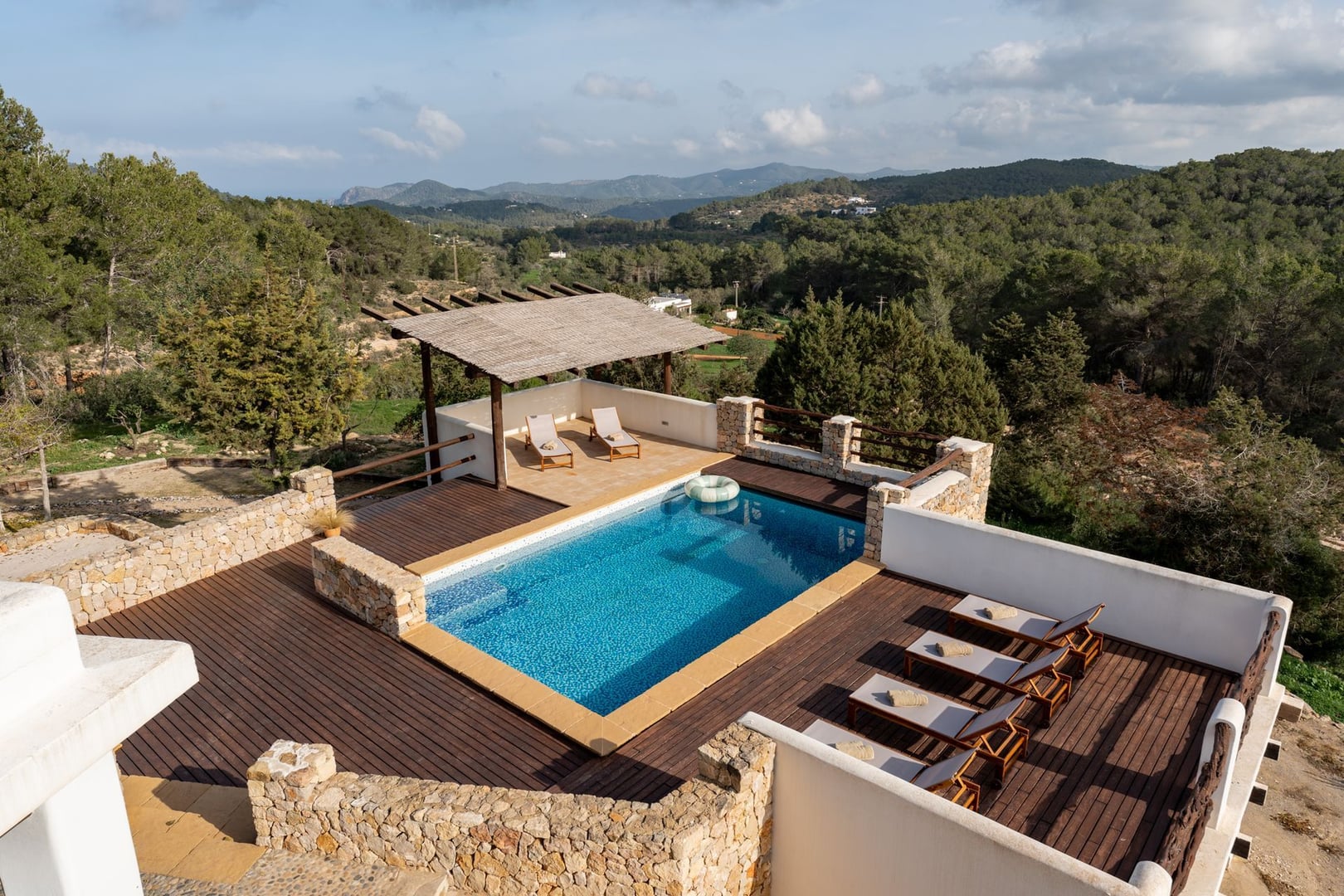 Ibiza yoga- og eventyrretreat