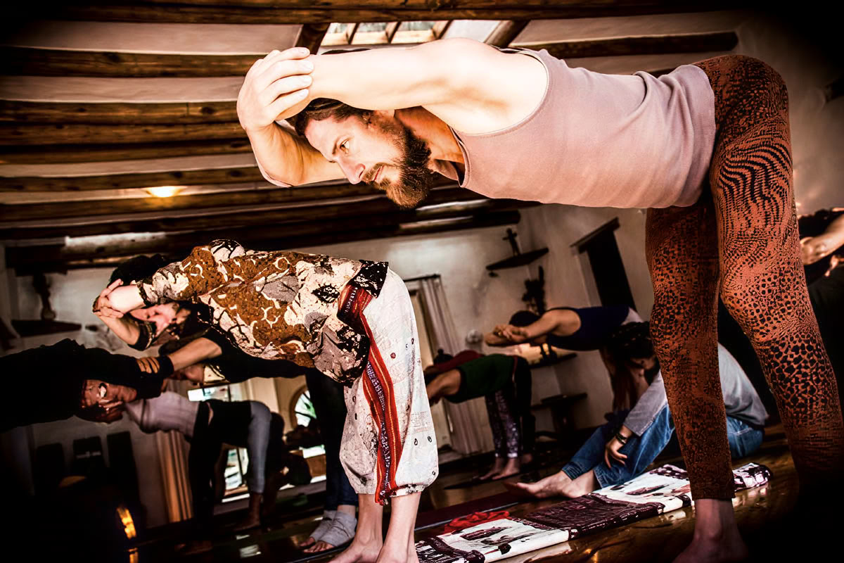 100 timers yogalæreruddannelse