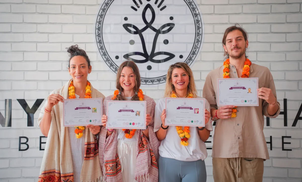200 timers yogalæreruddannelse i Rishikesh