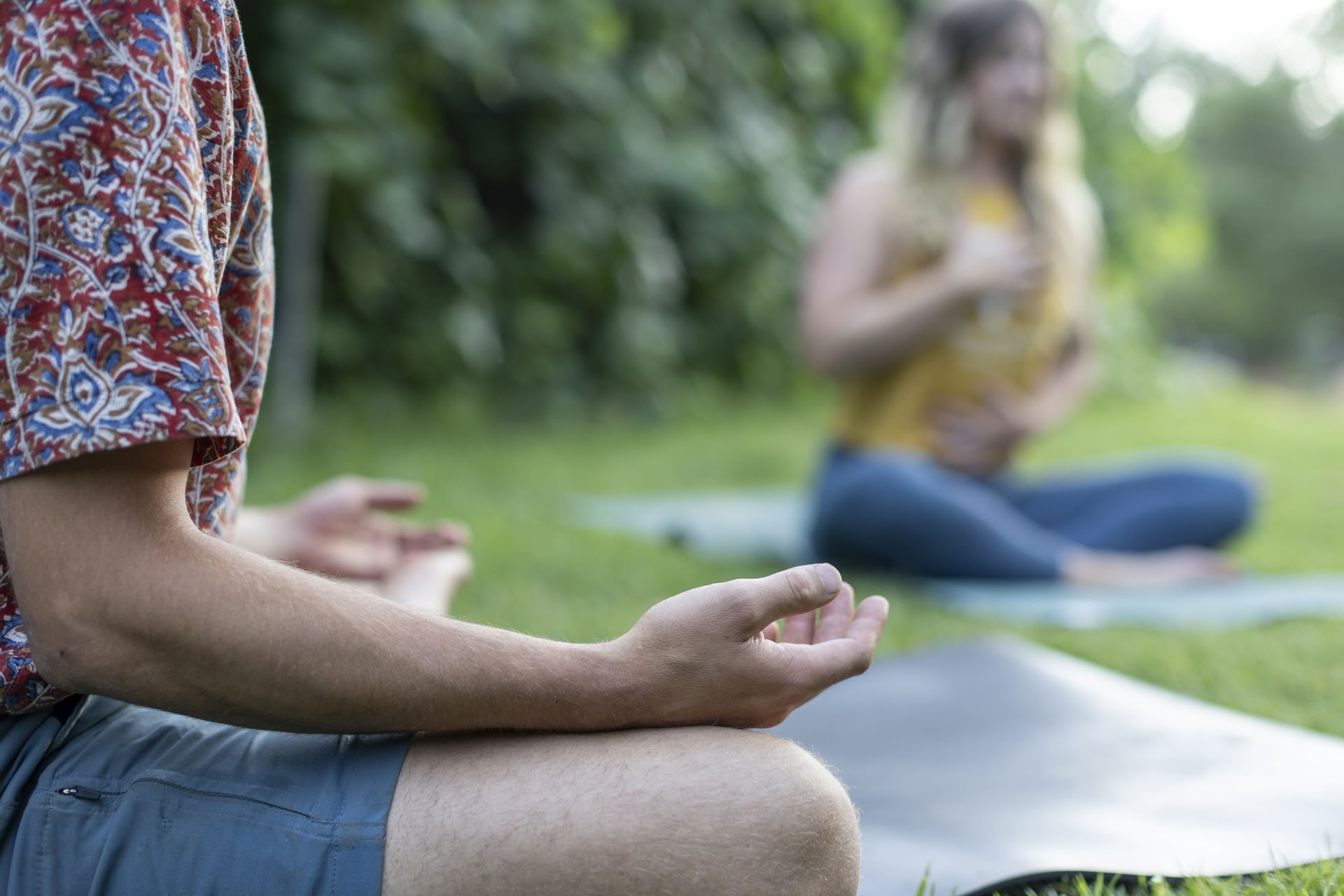Rødder til modstandskraft: Yoga & det arbejde, der genforbinder