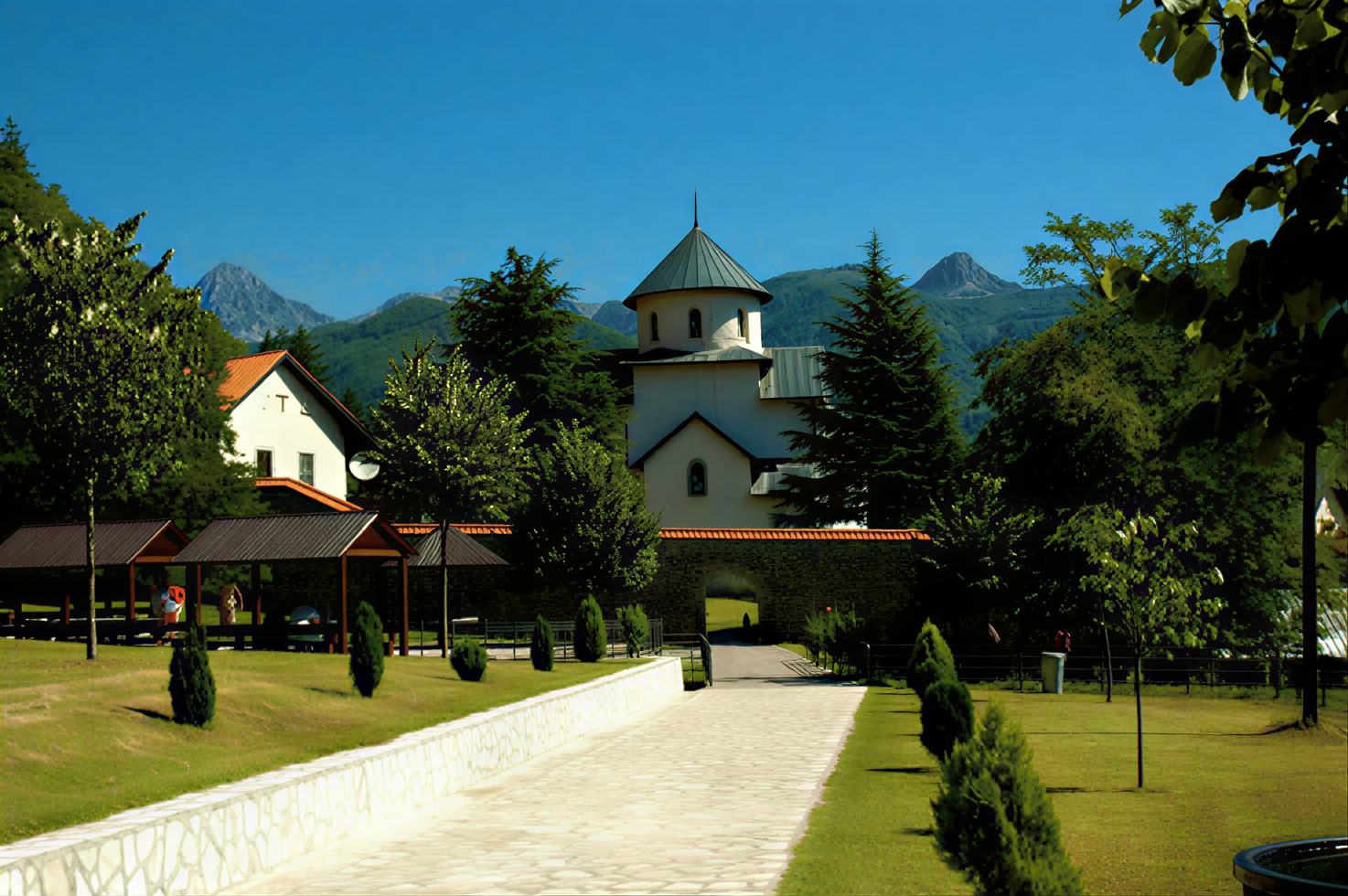 Stor klosterrejse i Montenegro