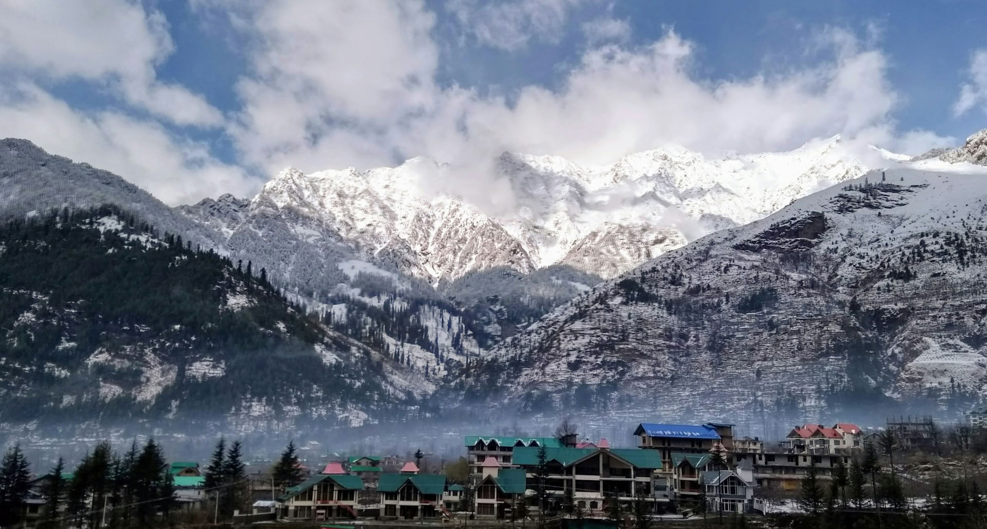 Skovstier til skjulte landsbyer: Sojha, Tirthan og Sonaugi Himalaya-retreat