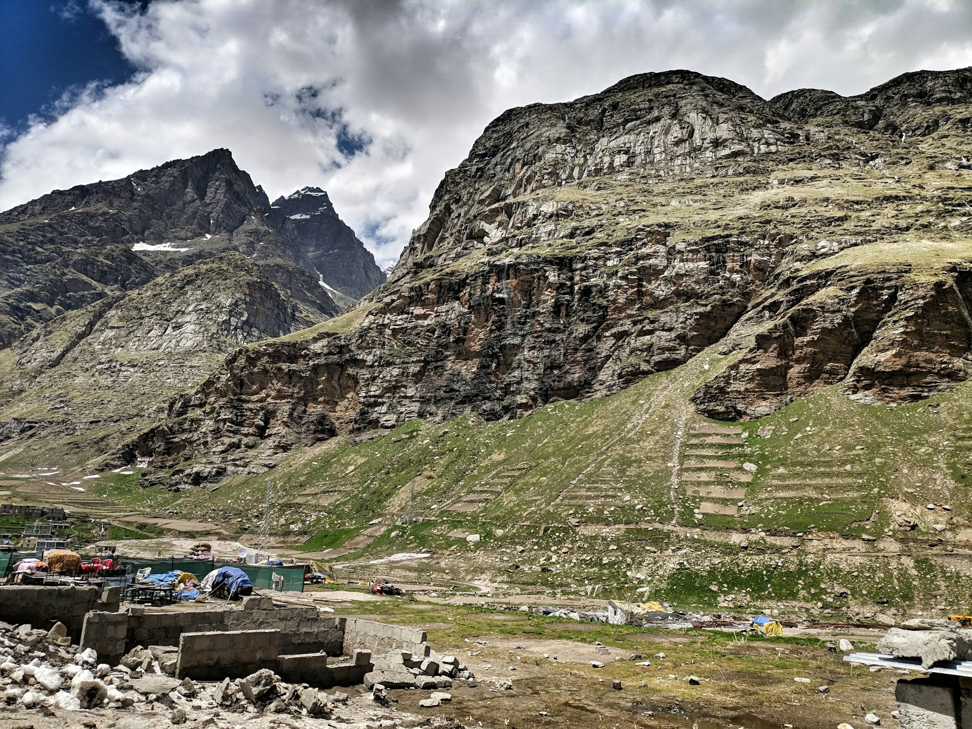 Fra floder til høje pas: Bandrol, Jispa og Sonaugi Himalaya-vandring