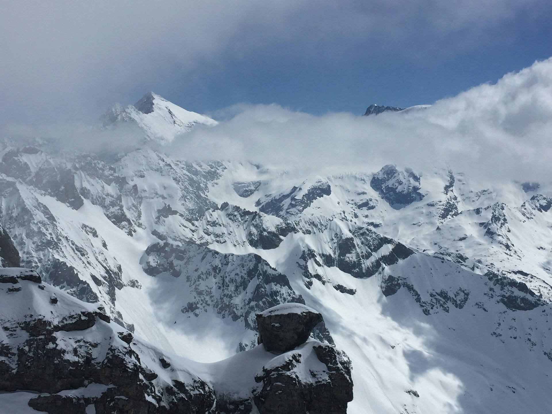 Schweiz’ alpine ikoner: naturskønne tog, søer og høje tinder