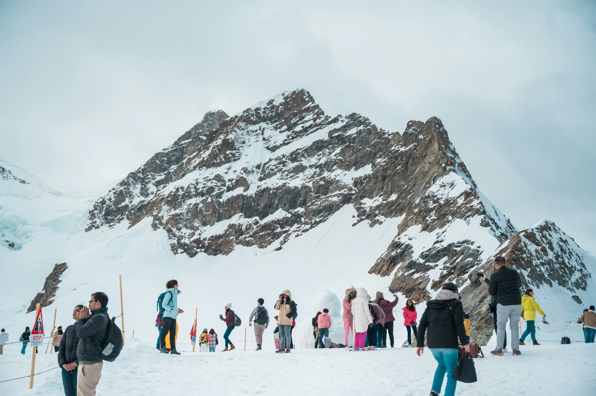 Schweiz’ alpine ikoner: naturskønne tog, søer og høje tinder