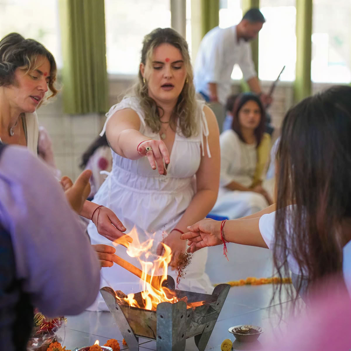 300 timers yogalæreruddannelse i Rishikesh – 01. maj – 27. maj 2026