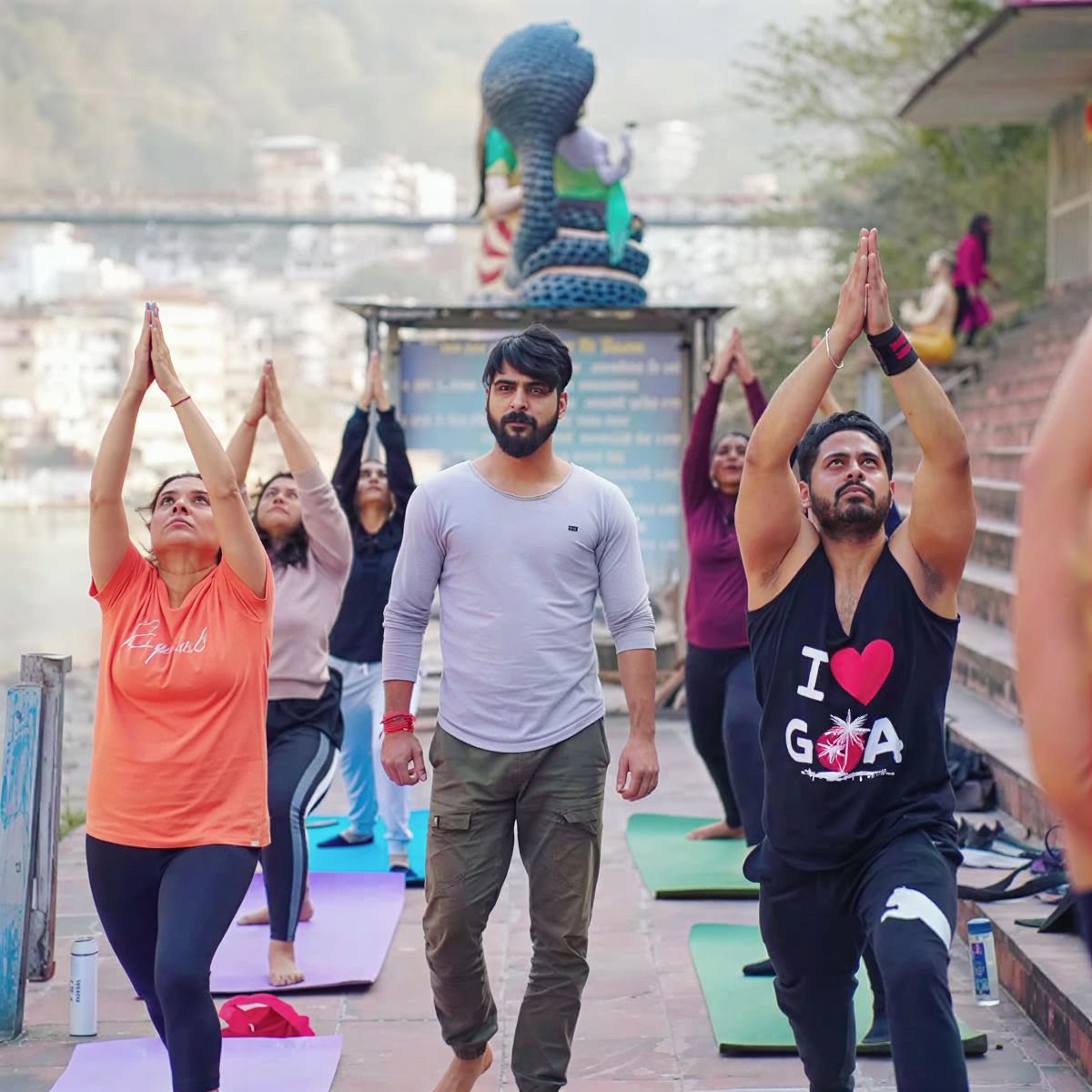 300 timers yogalæreruddannelse i Rishikesh – 01. maj – 27. maj 2026