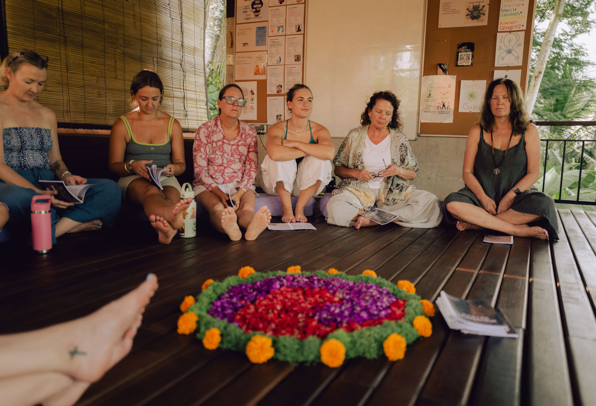 Den ædru Bhakti Bali-retreat: Kirtan- og hellig cirkel-facilitatoruddannelse