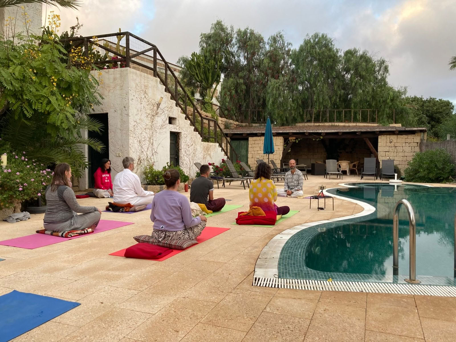 8 dages yoga og mindfulness for at forbinde dig med din indre sandhed (landsbycharme)