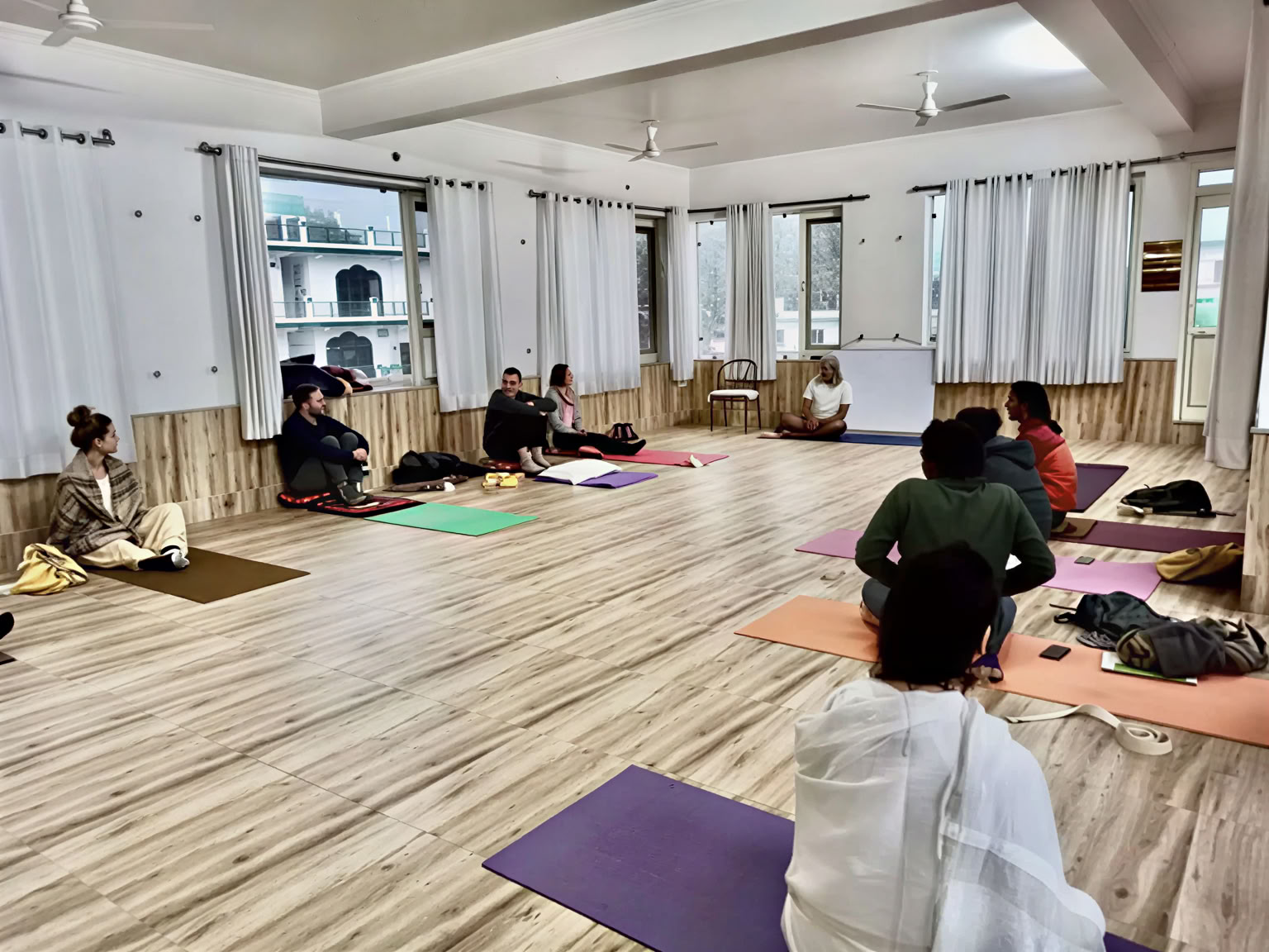 300 timers Kundalini-yogalæreruddannelseskursus i Rishikesh