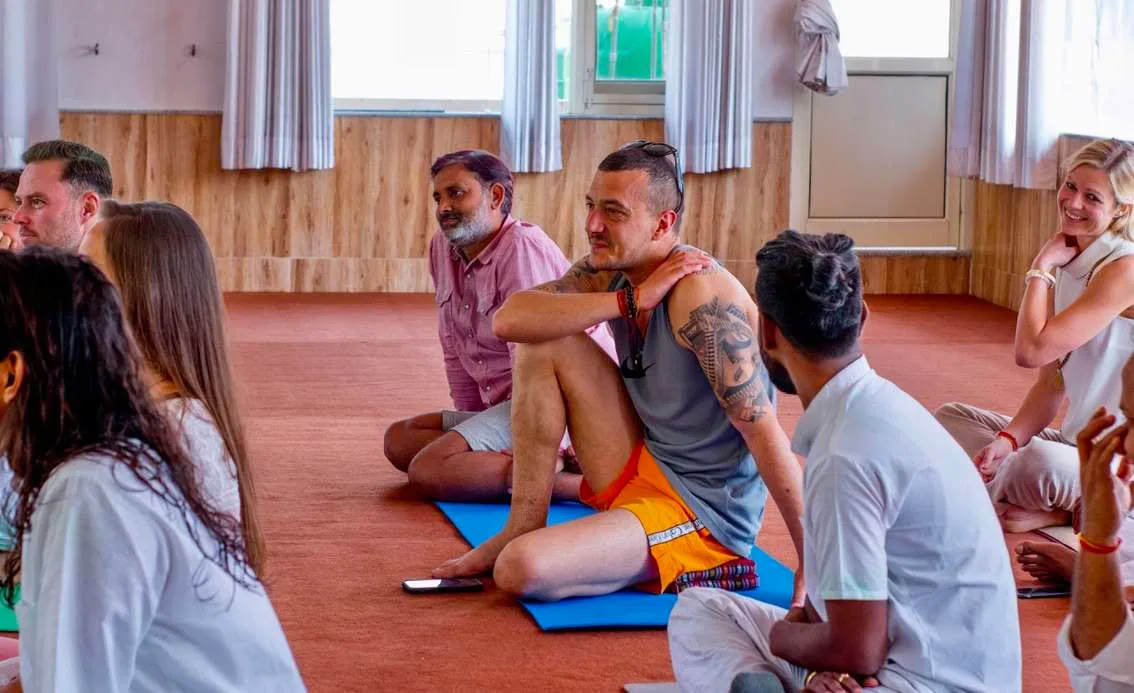 300 timers Hatha-yogalæreruddannelsesforløb i Rishikesh, Indien – 01. nov. – 19. dec.