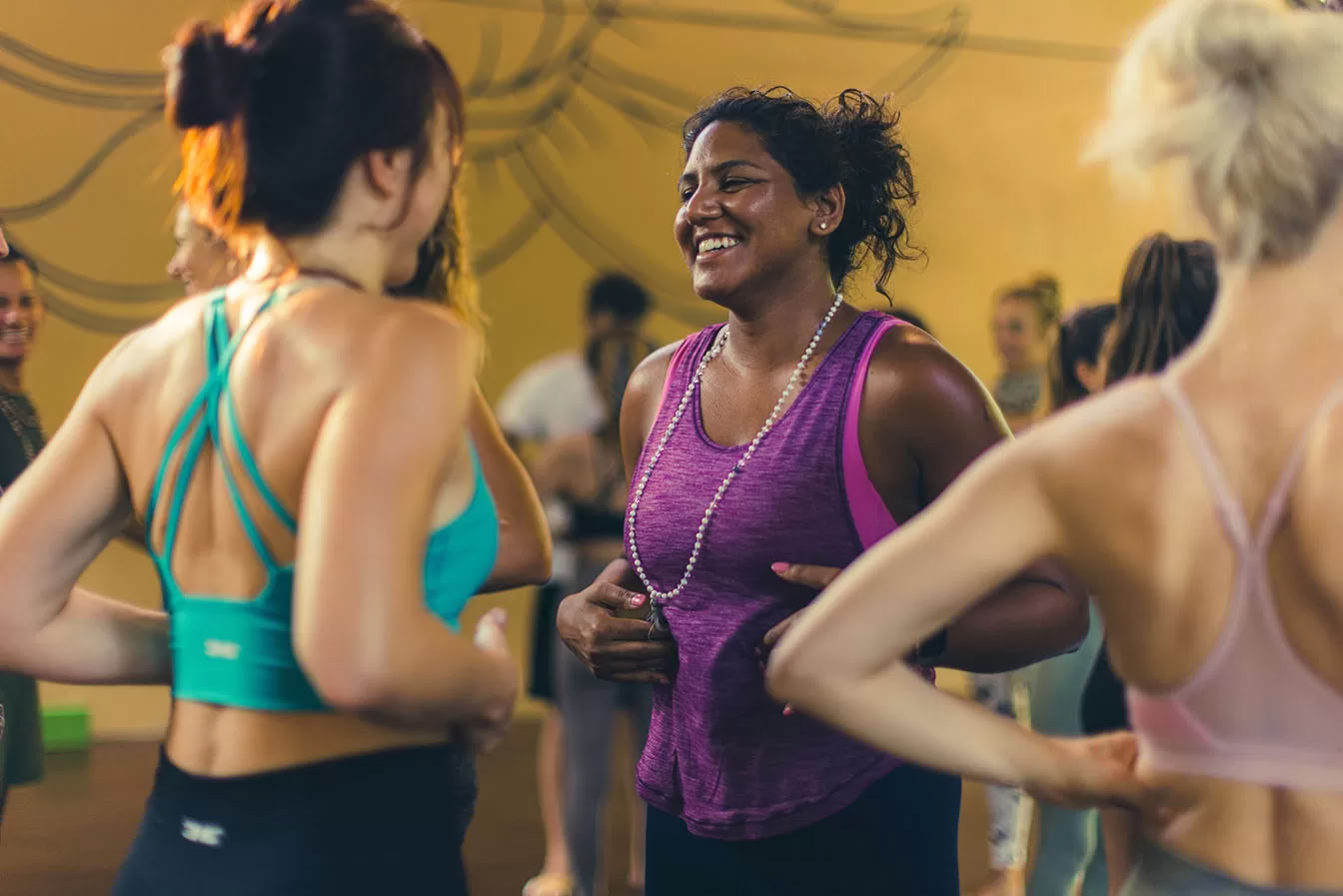 300-timers yogalæreruddannelse i elementerne