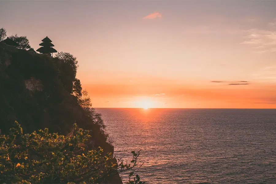 Lucidflow 100 timer af 300-timers ytt - Yogalæreruddannelse på Bali