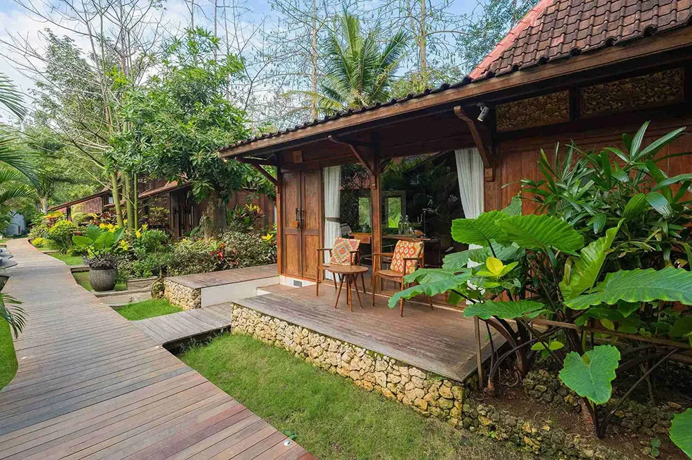 Lucidflow 100 timer af 300-timers ytt - Yogalæreruddannelse på Bali
