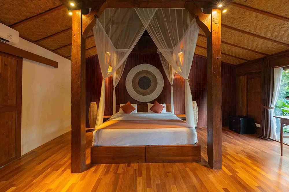 Lucidflow 100 timer af 300-timers ytt - Yogalæreruddannelse på Bali