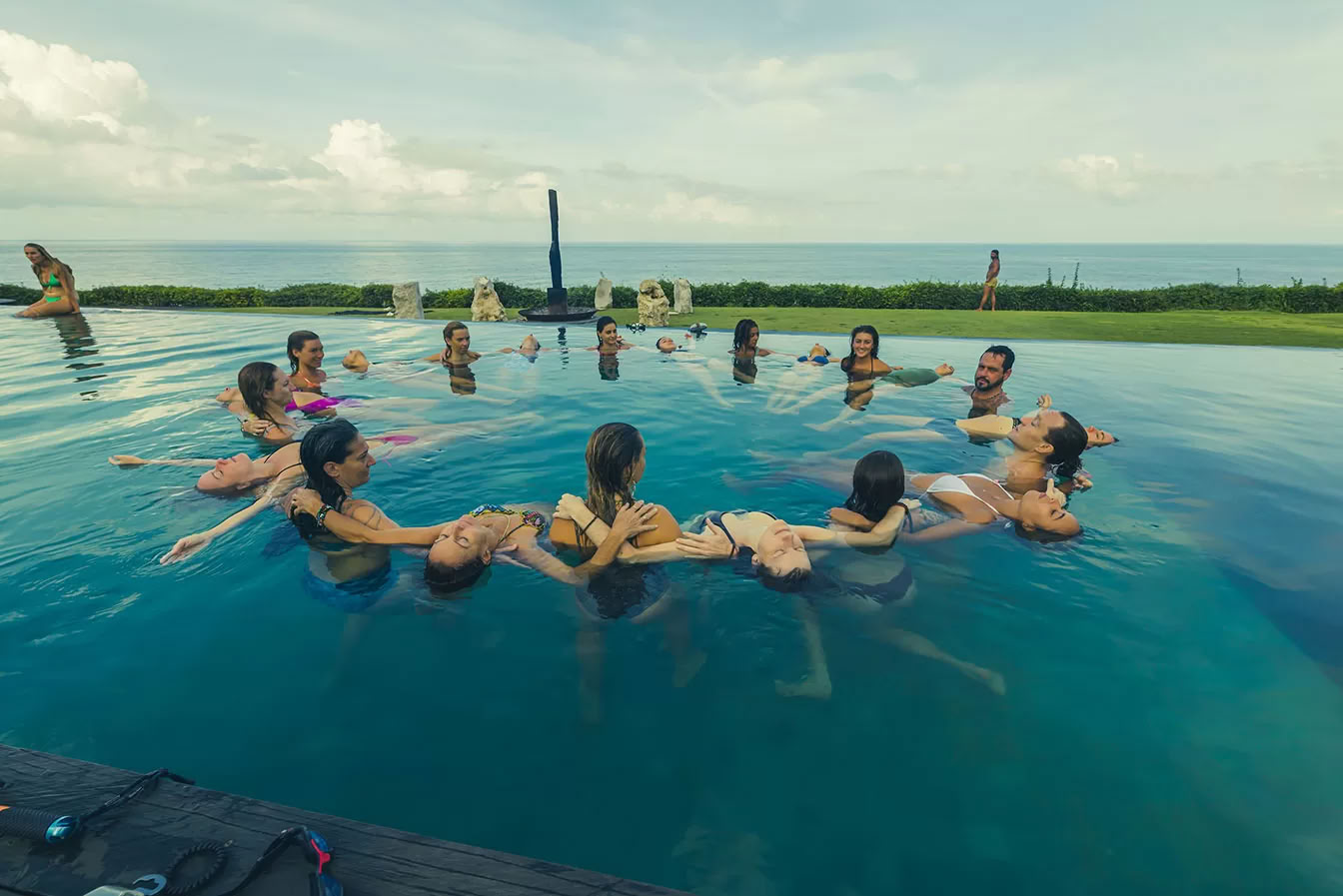 Lucidflow 100 timer af 300-timers ytt - Yogalæreruddannelse på Bali