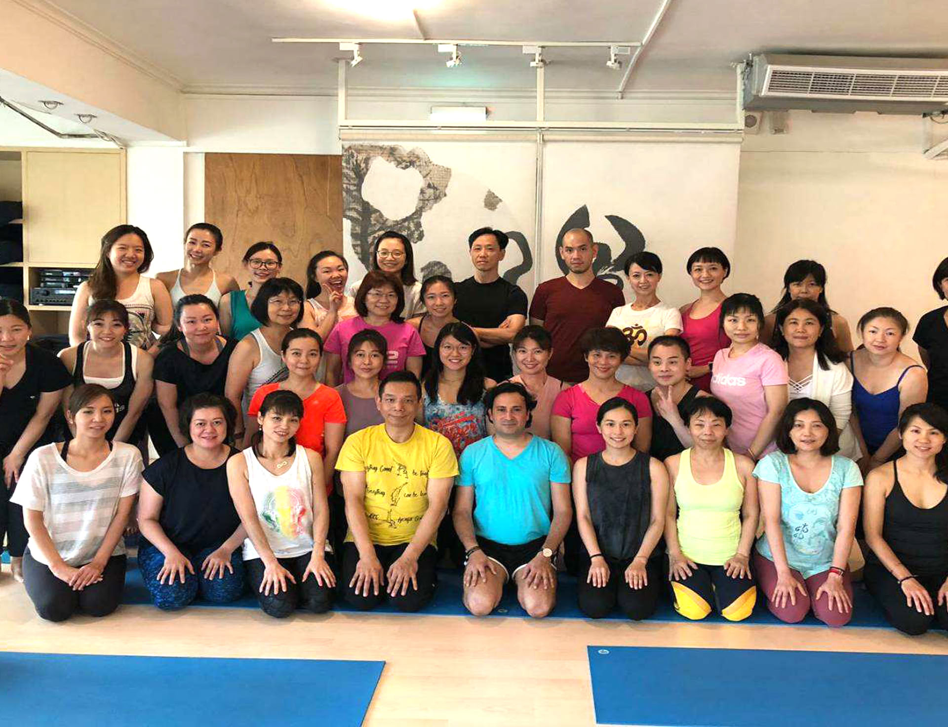 Yoga-retreatkursus af Om Yoga Rishikesh