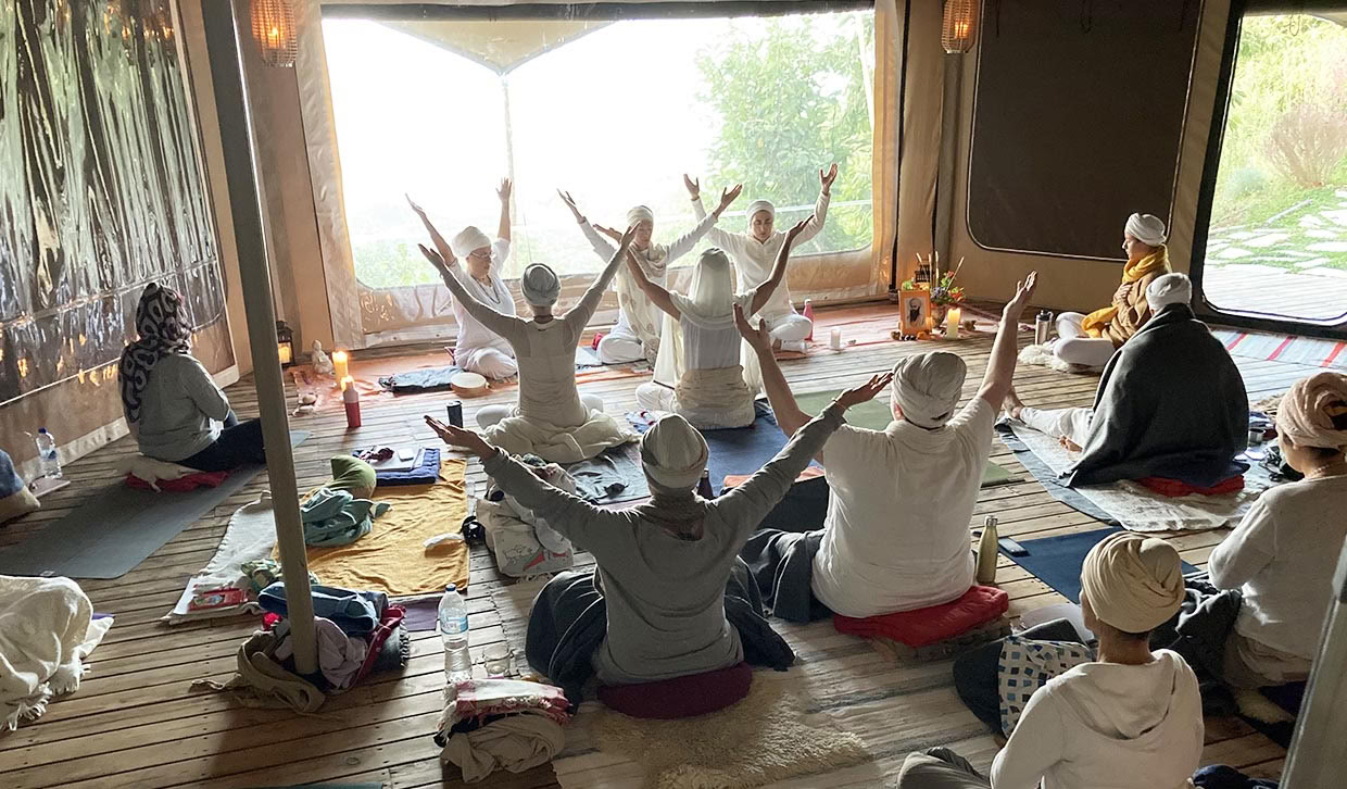 Sungalaa Kundalini Yoga-læreruddannelse: Autentiske relationer