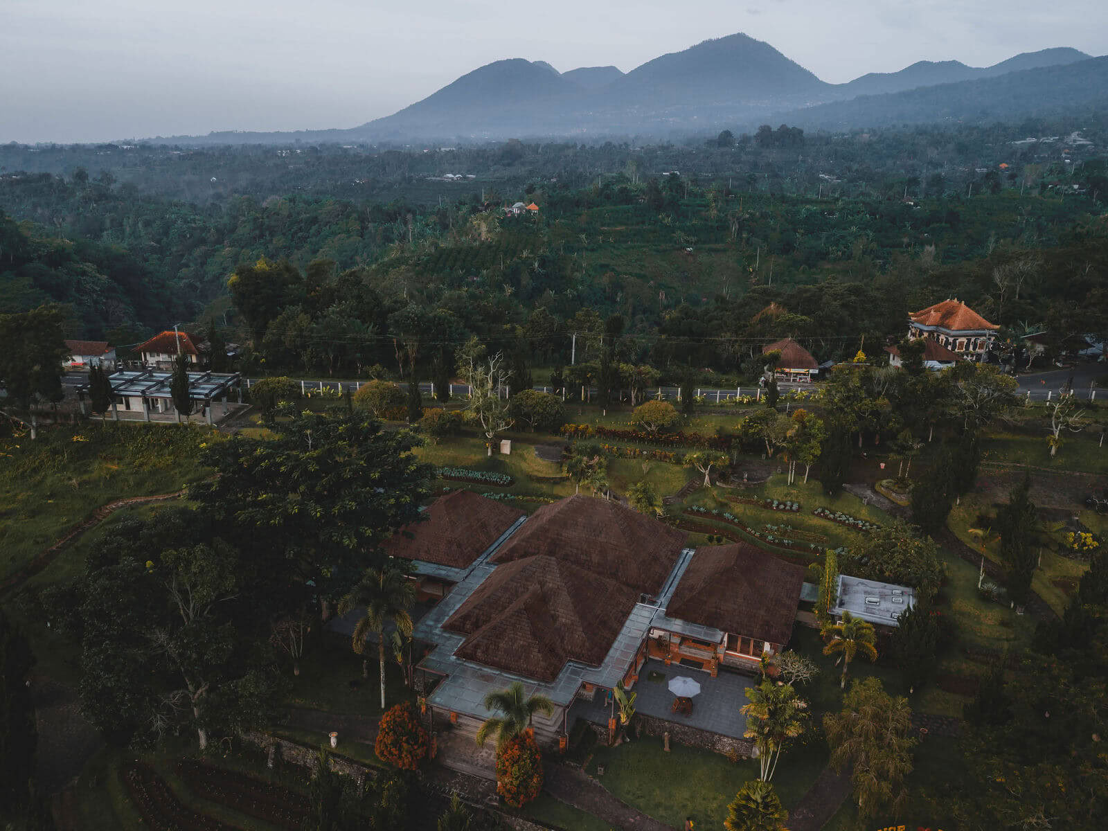 Meditationslæreruddannelse på Bali, Pelaga