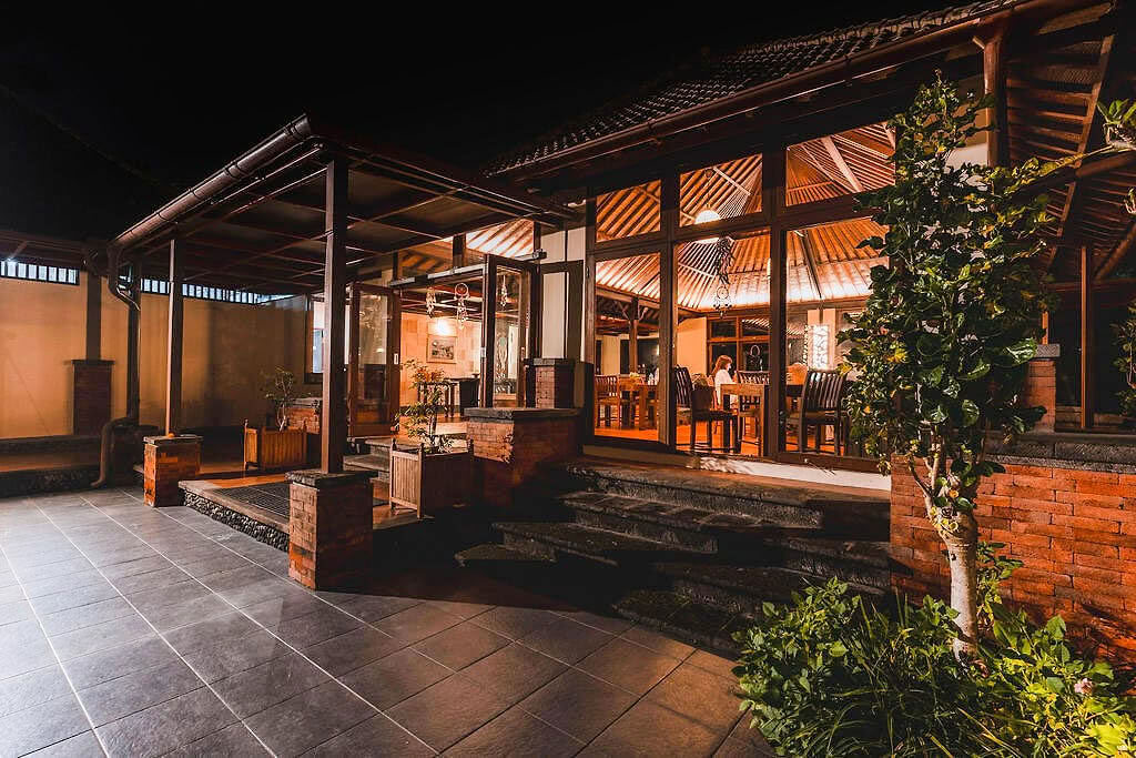 Meditationslæreruddannelse på Bali, Pelaga