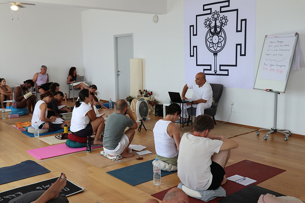 Den Højeste Tantra: Workshop og Retreat i Kashmiri Shaivisme