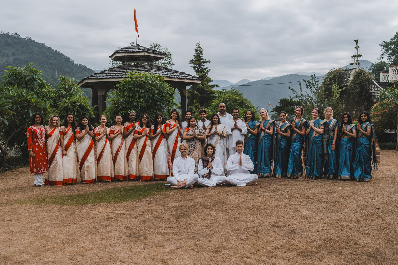300-timers yogalæreruddannelse i Rishikesh – 5. okt. – 3. nov. 2026
