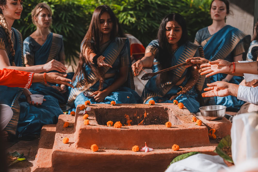 300-timers yogalæreruddannelse i Rishikesh – 20. jan. – 18. feb. 2027