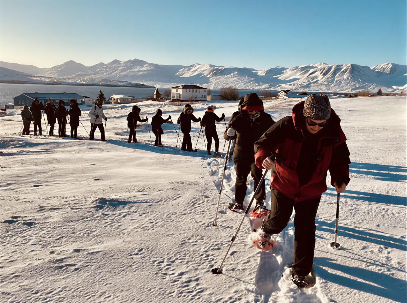 Yoga- og vandretur med nordlys på Island