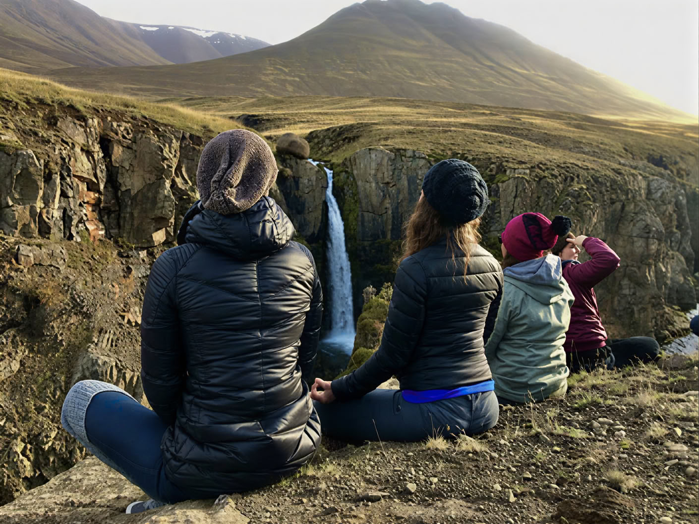 Yoga & vandretur gyldent efterårsretreat Island – Datoer 2026