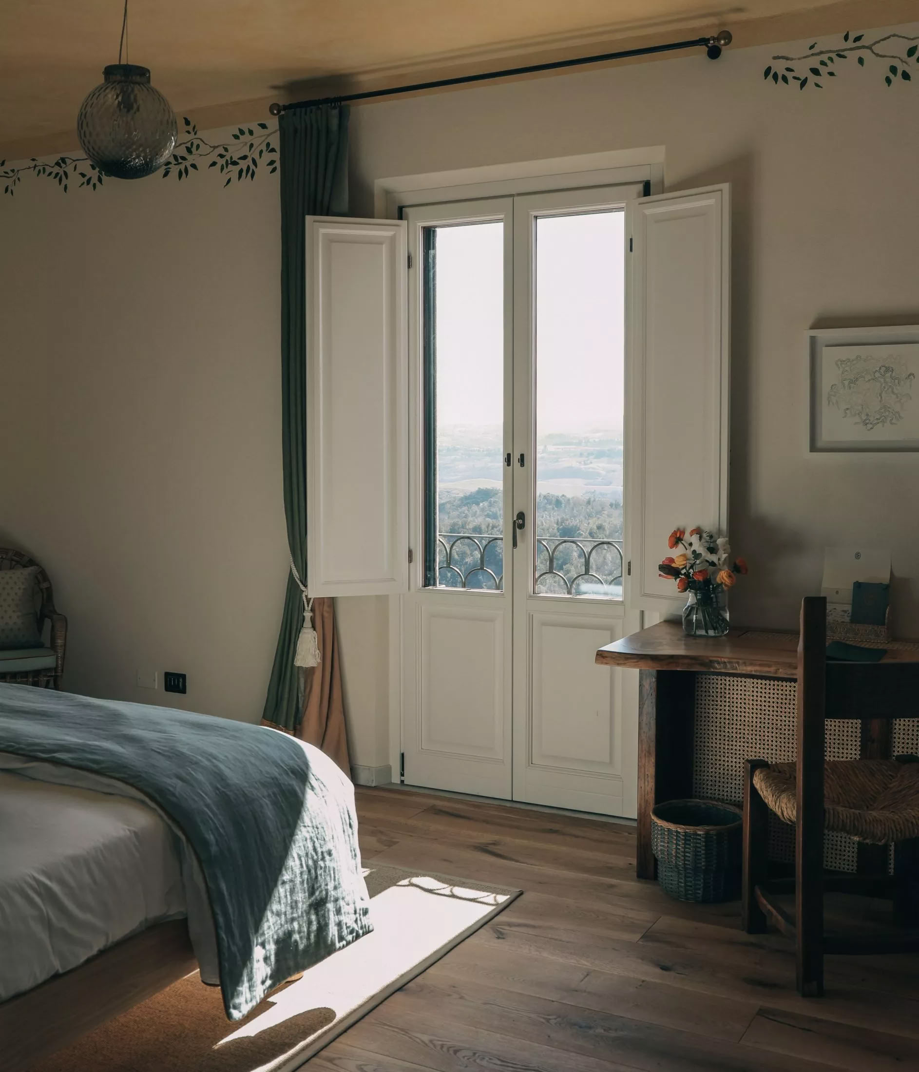 Naturligt parfumeri-retreat med porcelæn