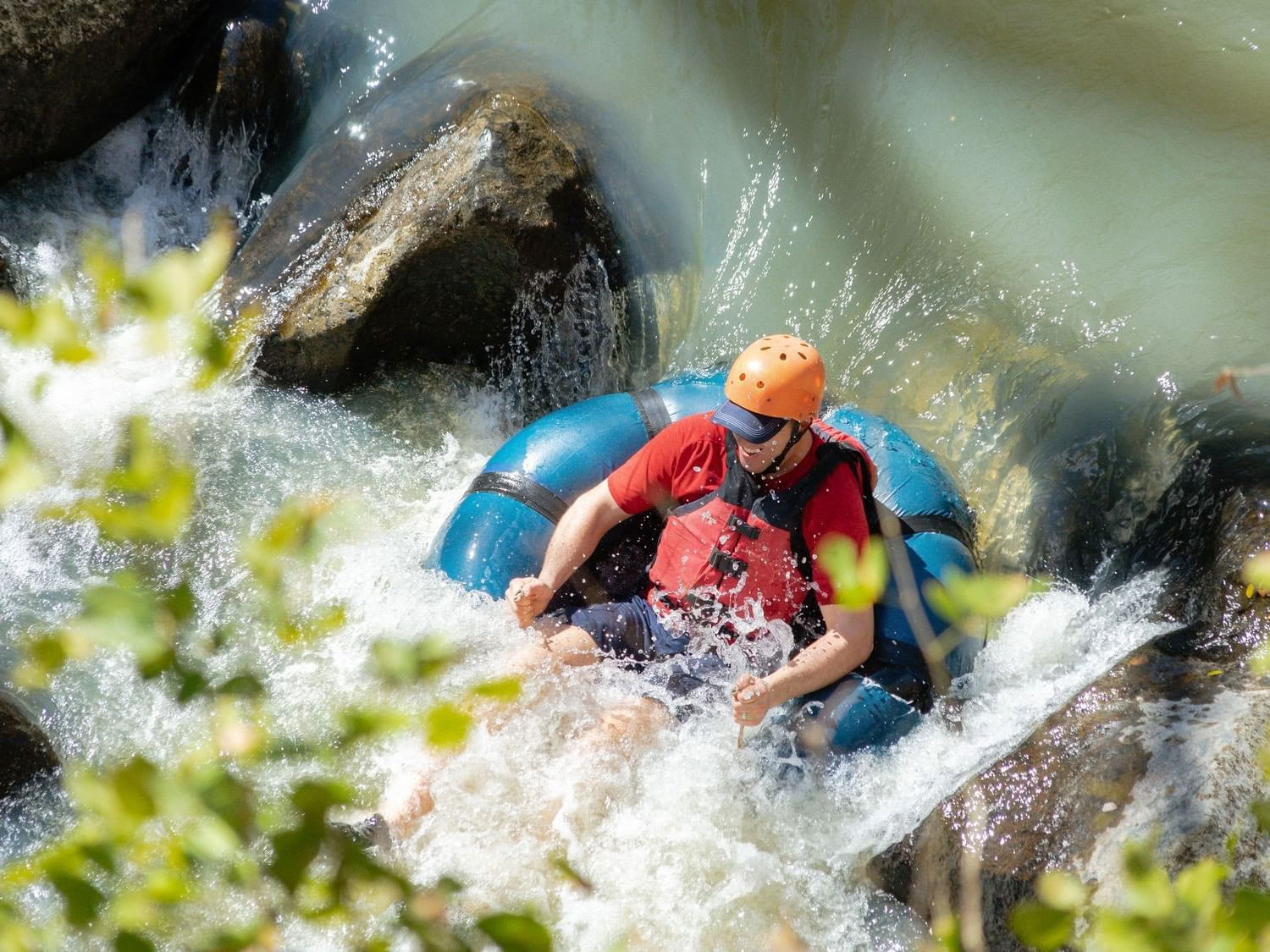 Tubing på floden