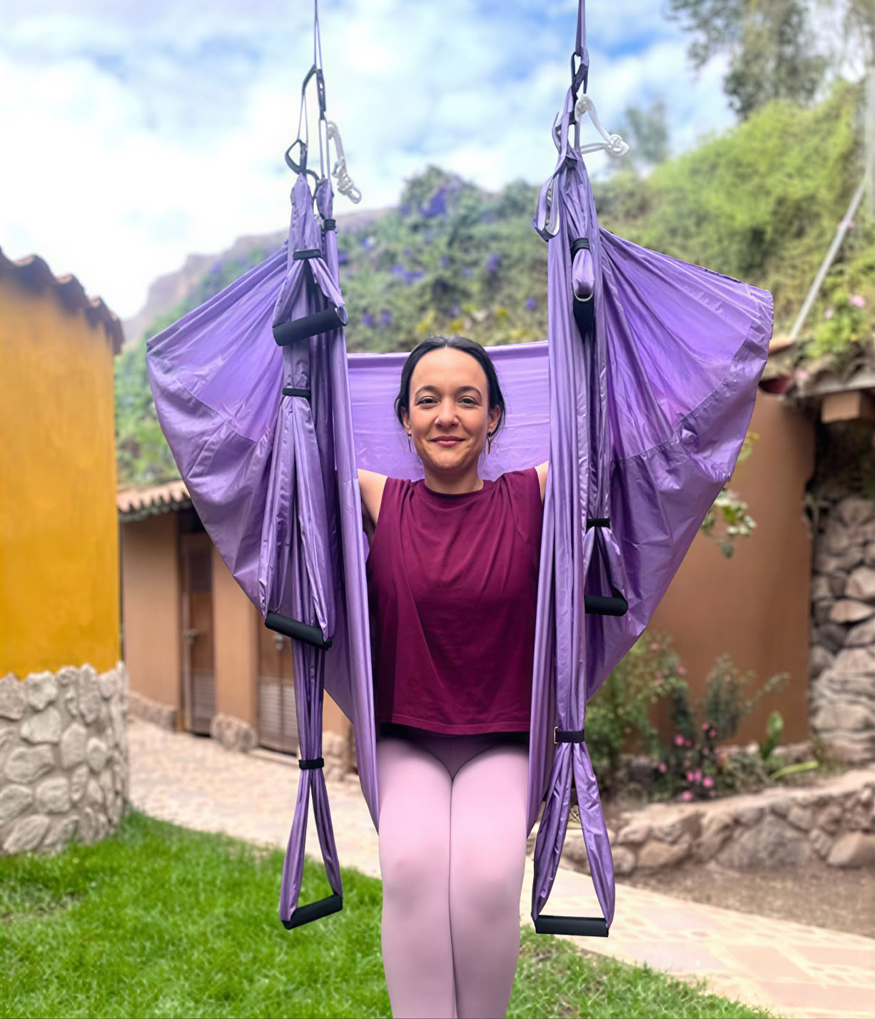 Aerial Yoga-træningsintensiv på Willka Tika!