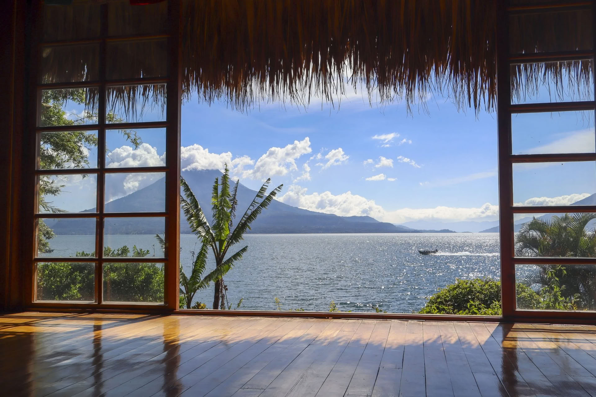 Atitláns ånd: Yoga-, lyd- og wellness-retreat / Find ro i stilheden — Villa Sumaya