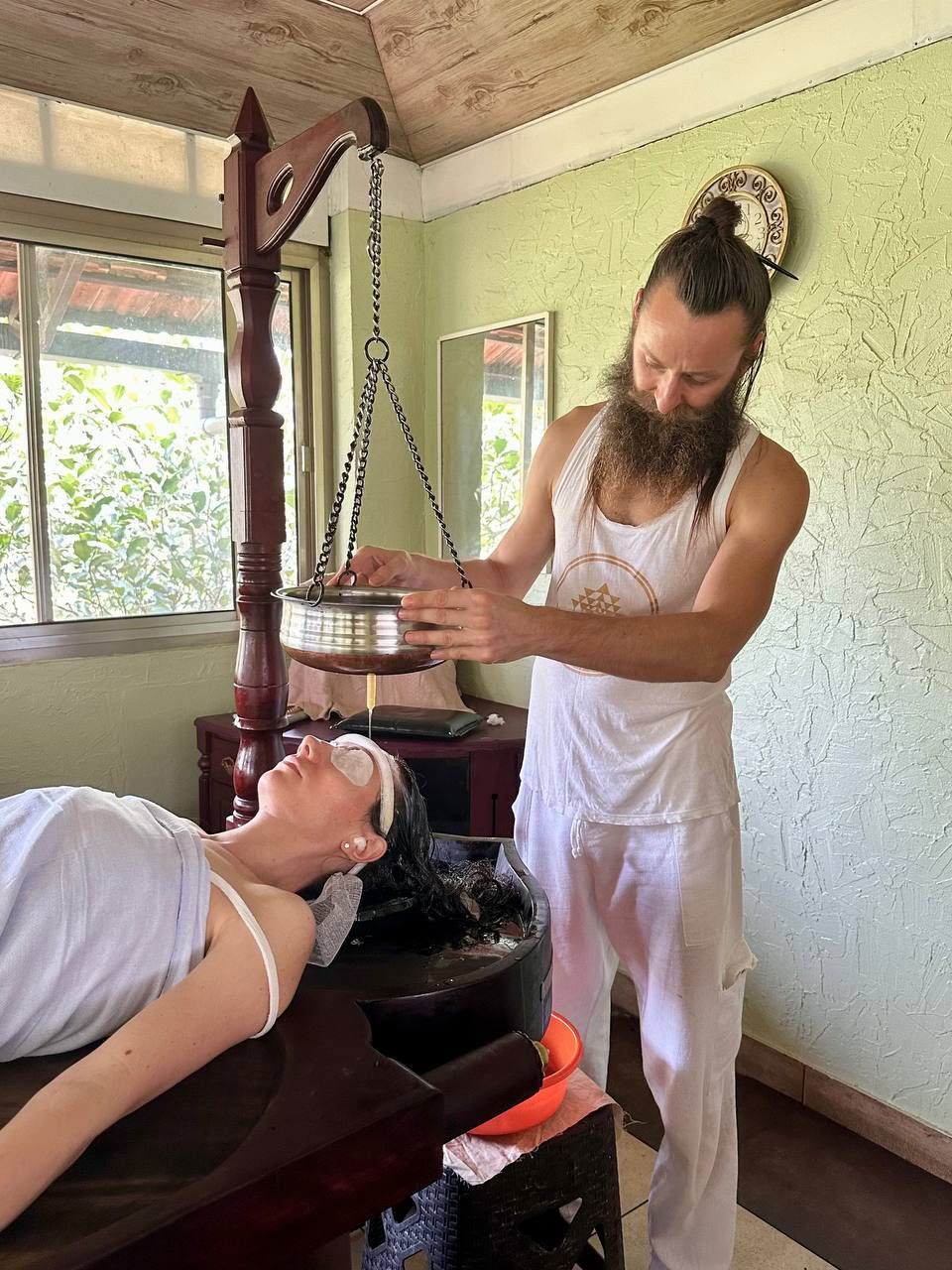 Ultimativ ayurvedisk udrensning | En rejse mod heling og fornyelse i Kerala