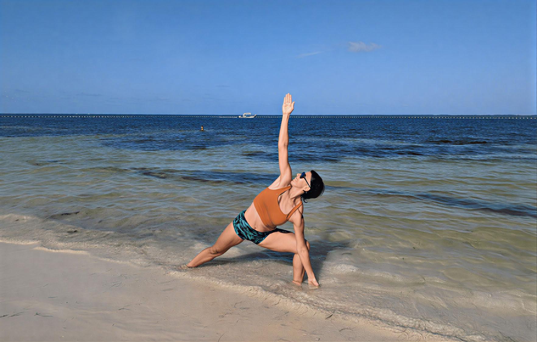 Hot yoga, vinyasa og håndstand med Michael & Sindy!