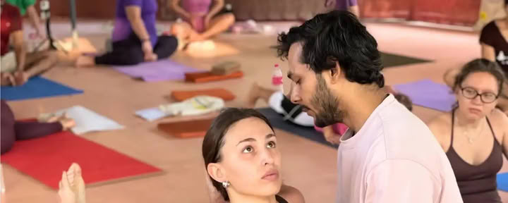 300-timers yogalæreruddannelse i Kerala – 3. jan. – 30. jan. 2027