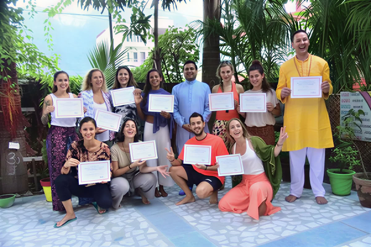 Arrangør af vedisk hinduistisk bryllupsceremoni i Rishikesh