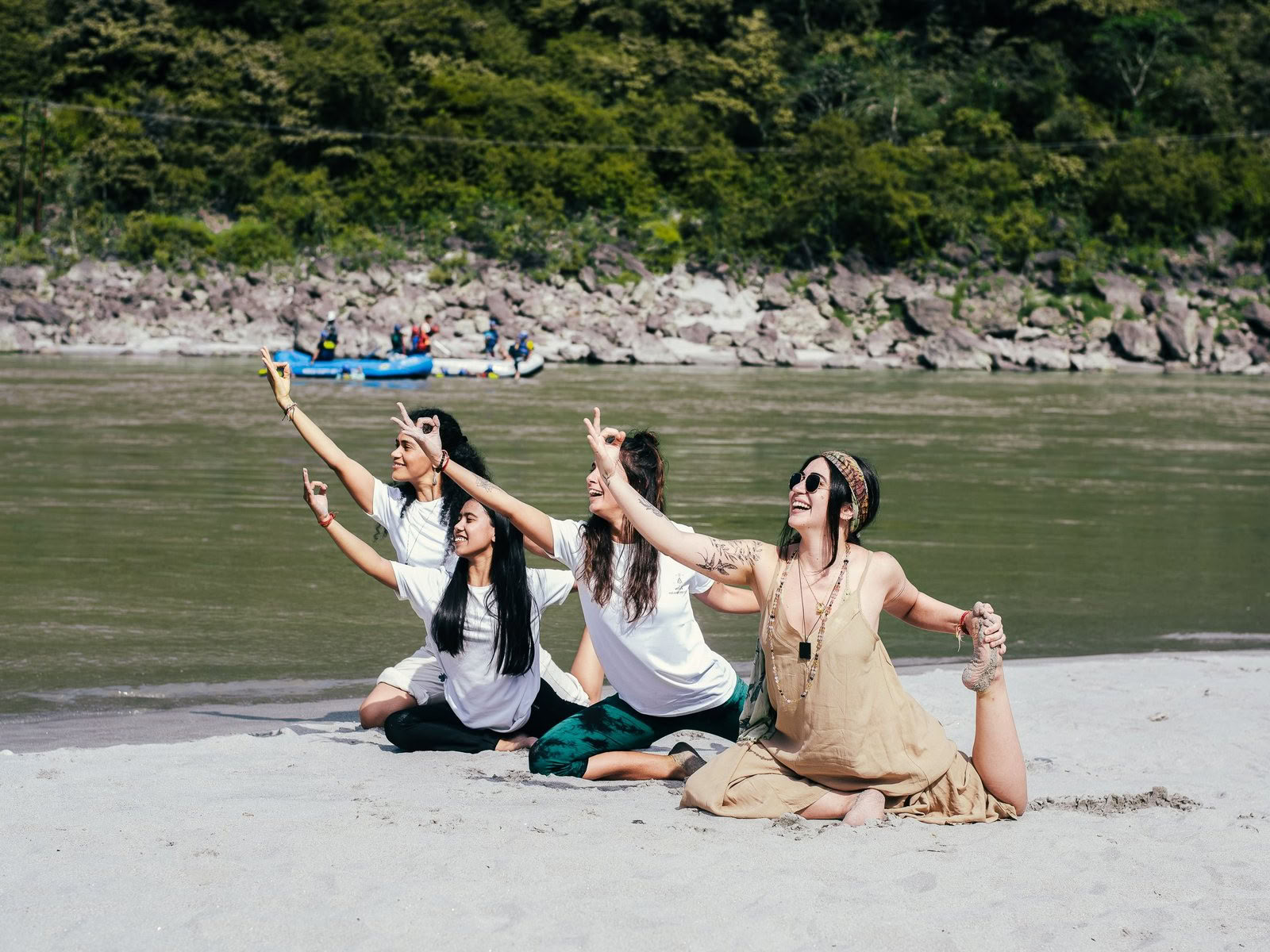 Særlig 200-timers yogalæreruddannelse i Rishikesh – 3.-30. okt. 2026