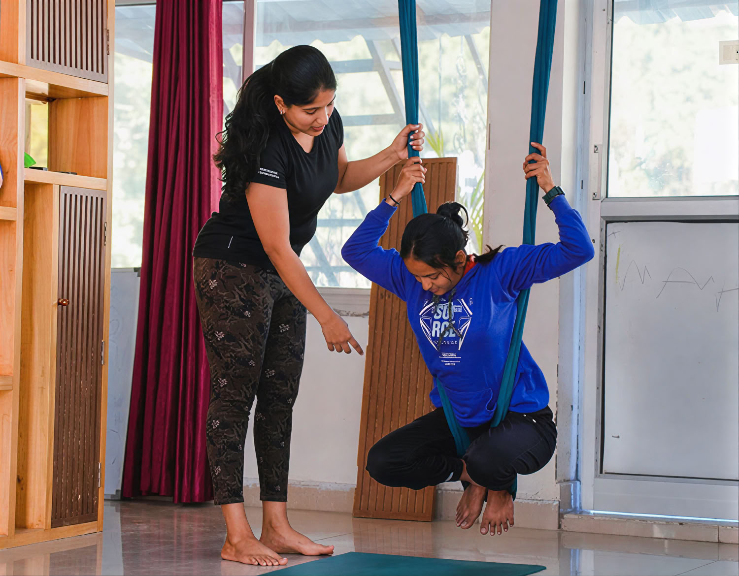 Aerial Yoga TTC i Rishikesh