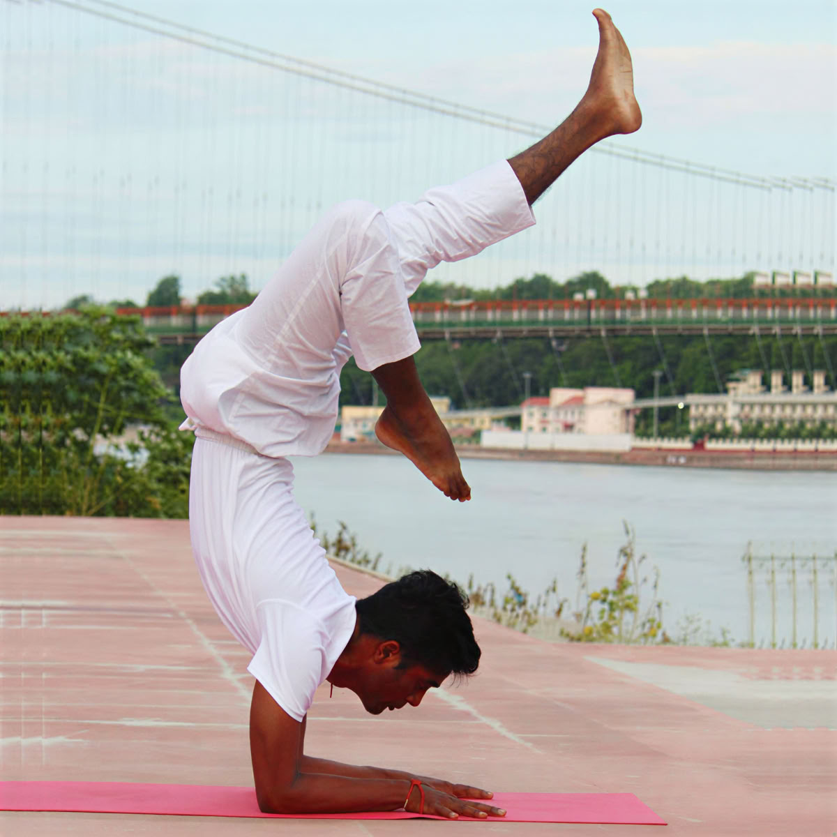 5 dages lykkelig yoga-retreat