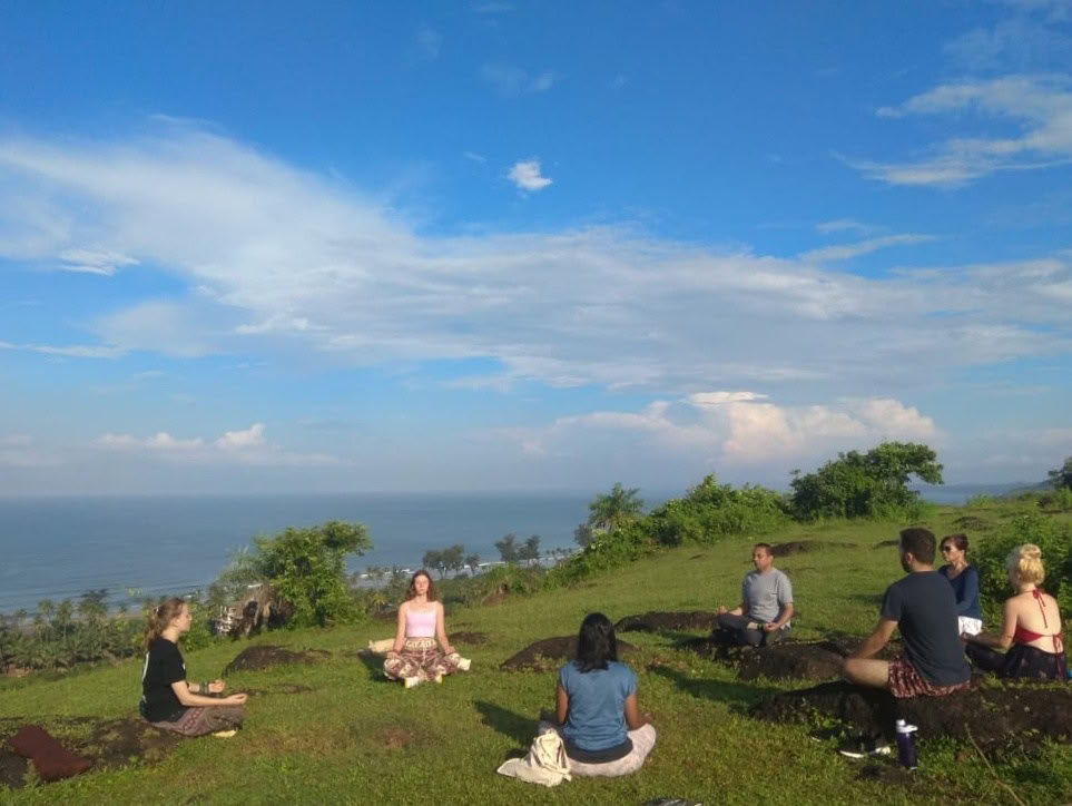 30-dages lykkeligt yoga-retreat / ferie