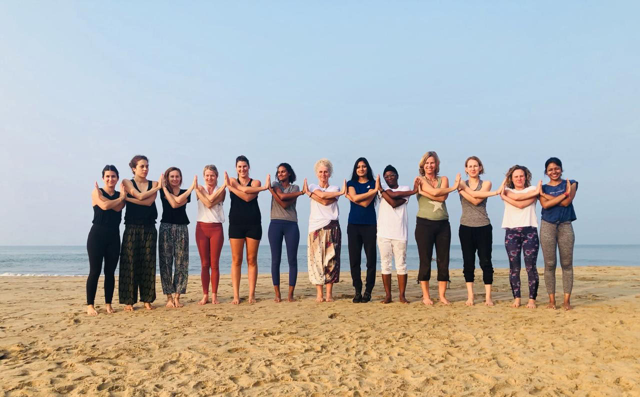 30-dages lykkeligt yoga-retreat / ferie