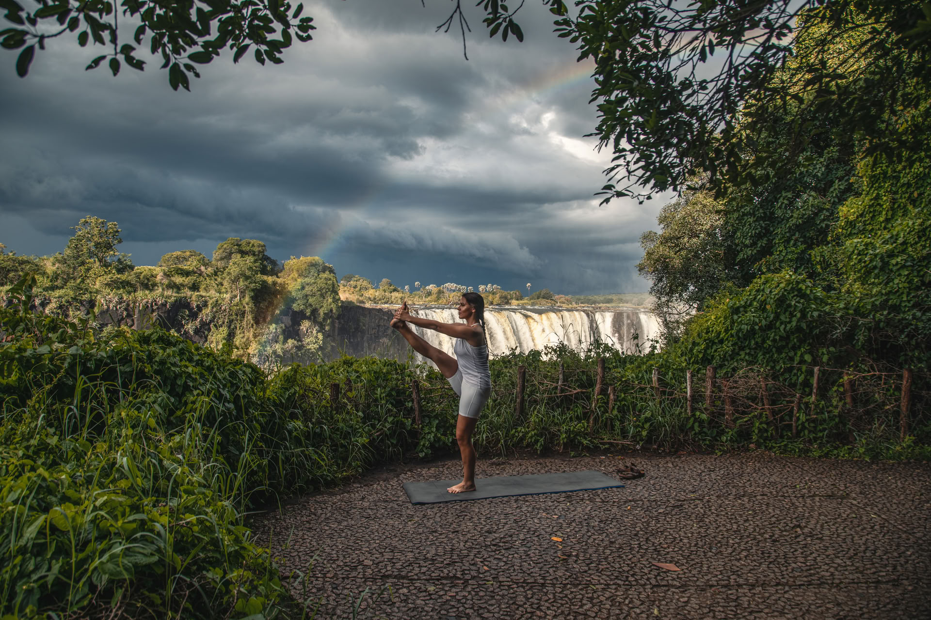 Yoga ved The Falls